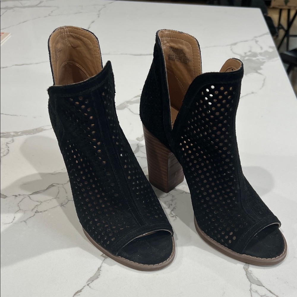 Lucky Brand Larise Black Suede Perforated Peep Toe Booties - Women’s Size 7.5